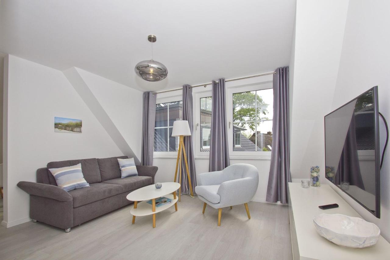 Gratis Nutzung Vom Ahoi Erlebnisbad Und Sauna In Sellin - Haus Inselwind Fewo Meerwellen Groß Zicker المظهر الخارجي الصورة